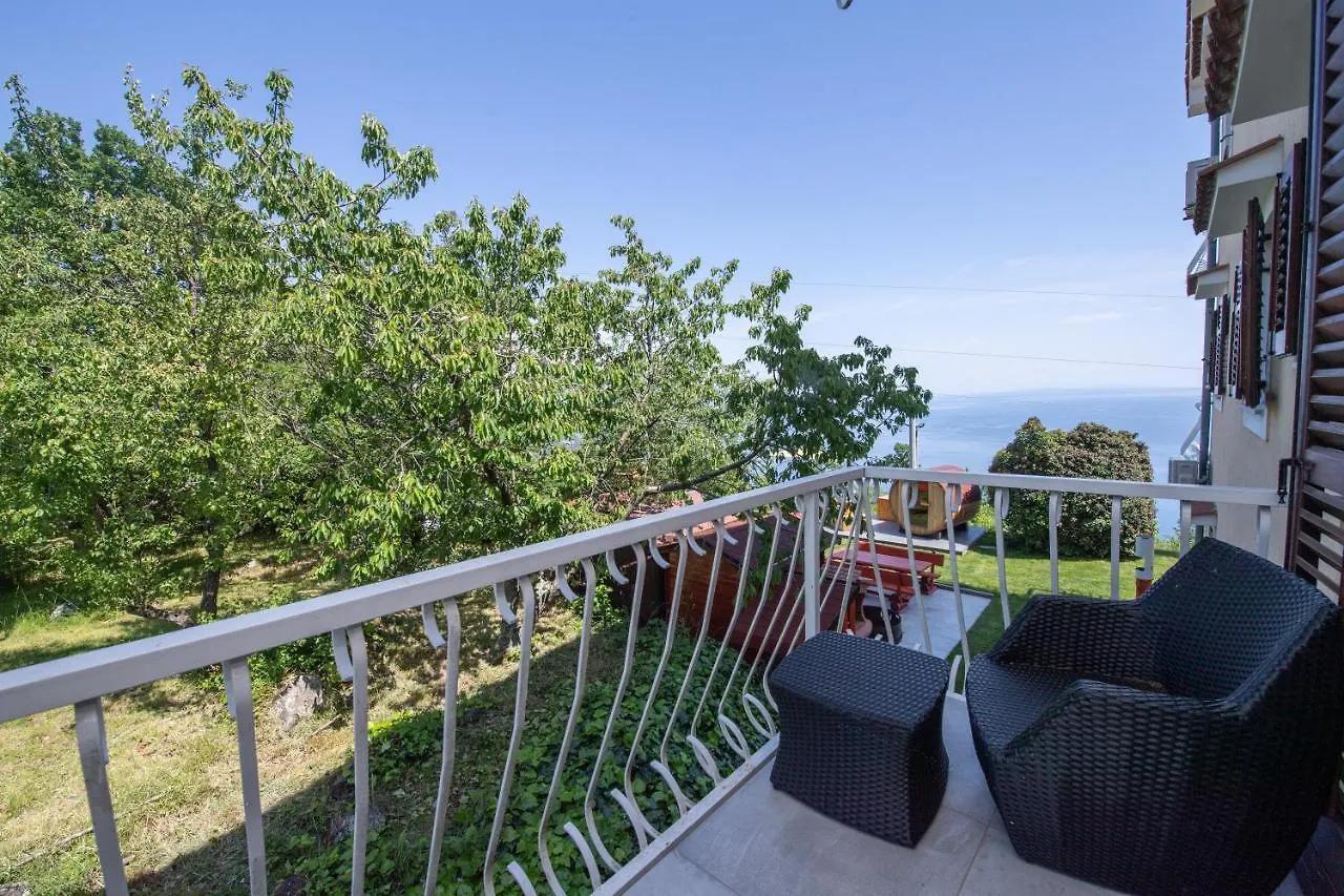Bela Vista 5 Rustikales Appartement Volosko 0*,  Croatia